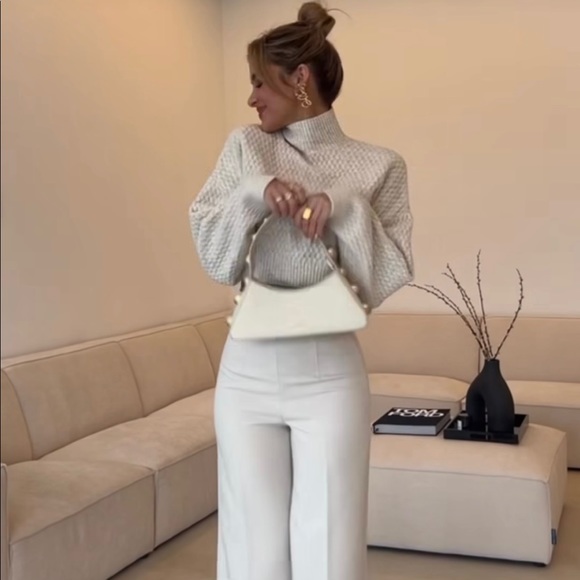 NWT Viral Zara Open Back Sweater - Picture 2 of 5